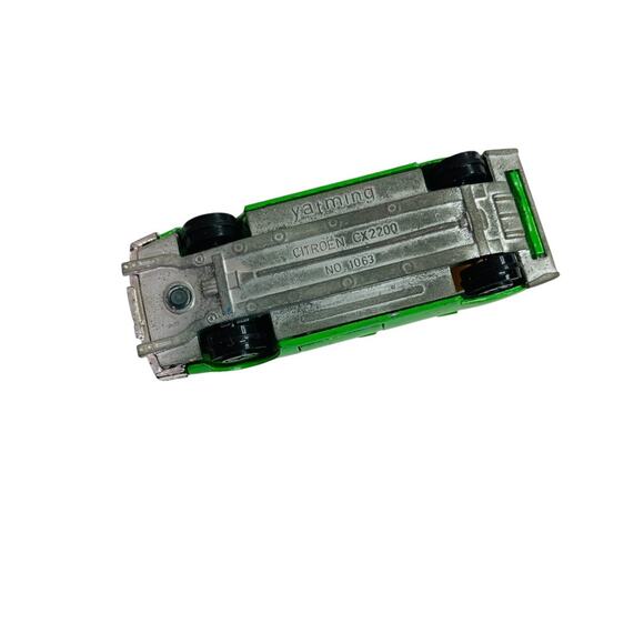 Lot of 10 Assorted Diecast Cars Van Racing Vehicles Toys 1:64 Scale - Picture 10 of 16